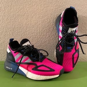 Adidas sneaker size 6